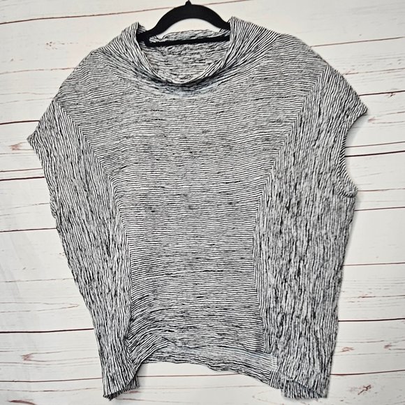Niche - Ribbon Stripe - Jupiter Top - White